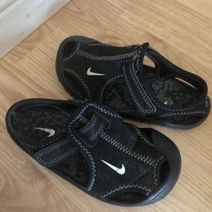 Nike Toddler Water Sandal size 8